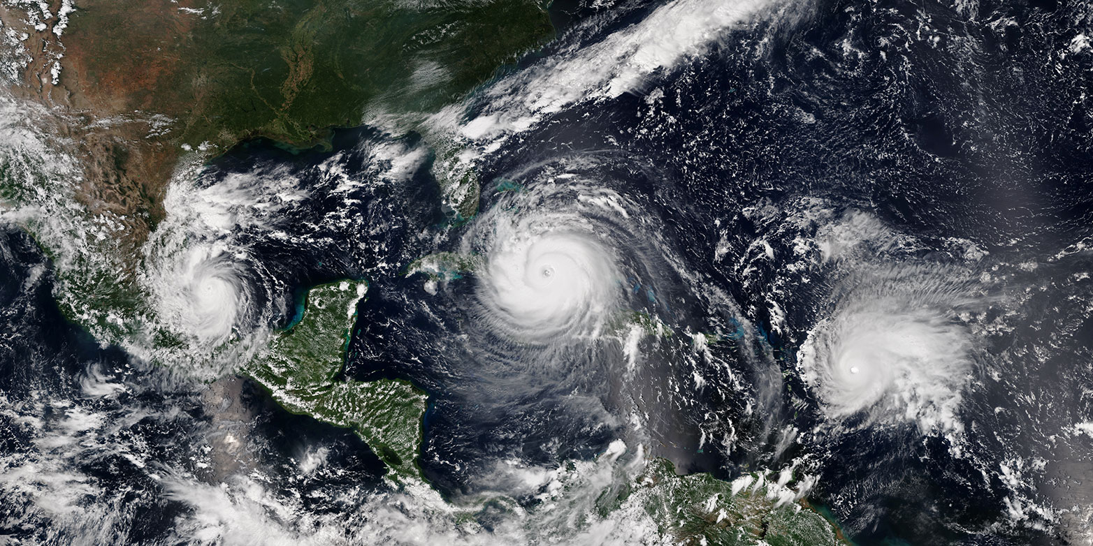 Vergr?sserte Ansicht: Die Forschungsinitiative EXCLAIM entwickelt neue, globale Klimamodelle, die regionale Wettermodelle hochaufgelöst integrieren sowie Stürme, Gewitter oder Hurrikane direkt simulieren. (Themenbild: Wikipedia/ NOAA)