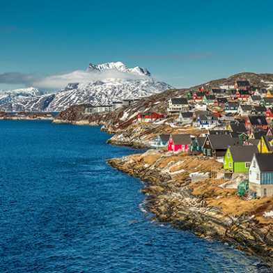 Die Ortschaft Nuuk an der Westküste Grönlands