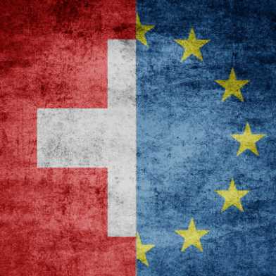 Die schweizerische und europäische Flagge