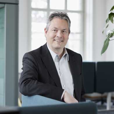 Porträtfoto vom neuen Vizepräsident Finanzen und Controlling Stefan Spiegel