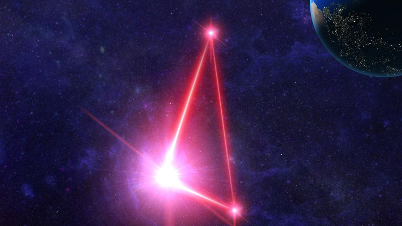 Rote Laserstrahlen die im Weltall ein Dreieck bilden. In der rechten oberen Ecke ist die Erde erkennbar.